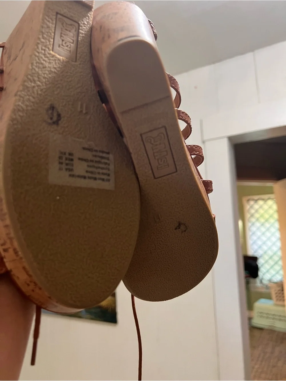 N/A stylish tan